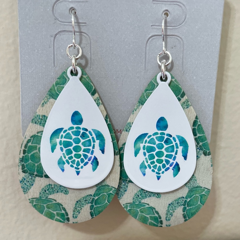 ❤️NEW ARRIVAL! Julice Sea Turtle Wood Teardrop Earrings